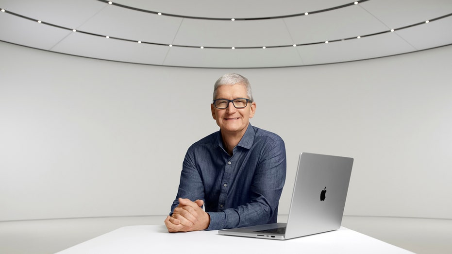 Tim Cook Apple