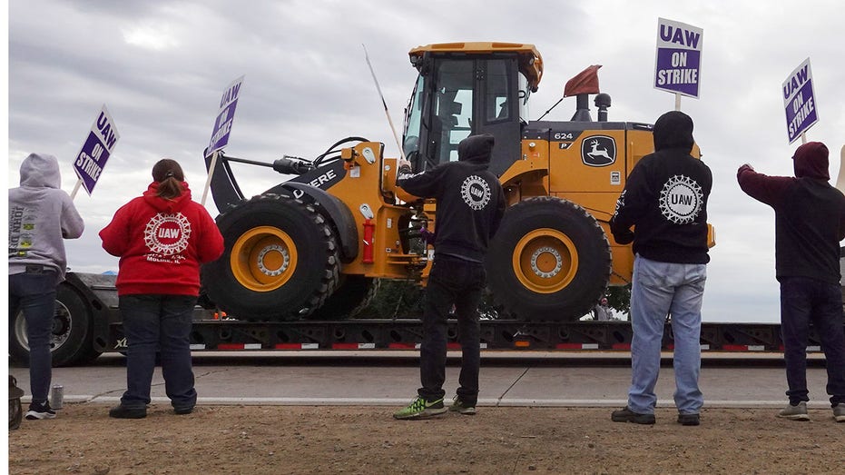 John Deere UAW strike