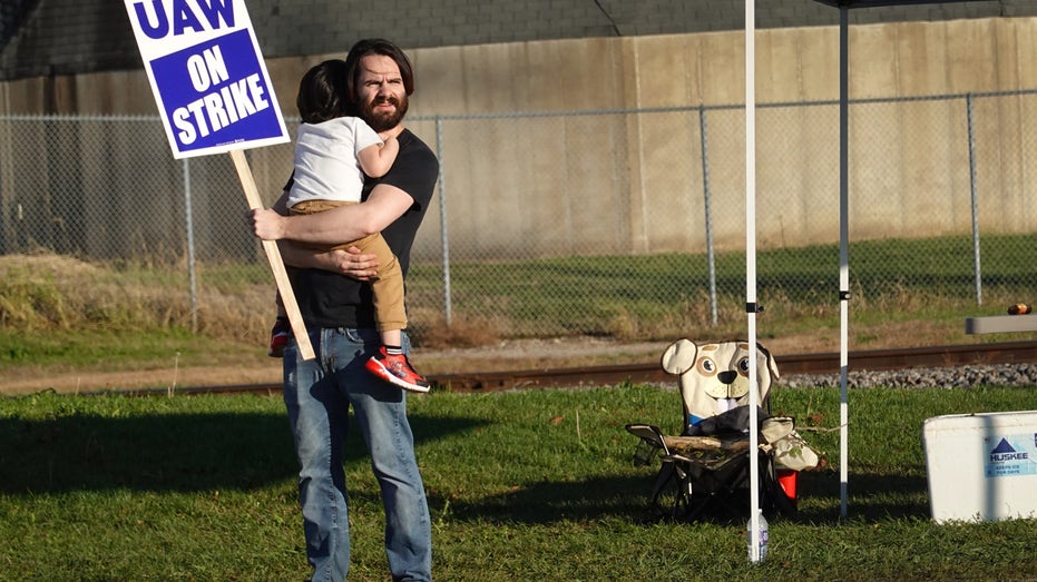 John Deere UAW strike