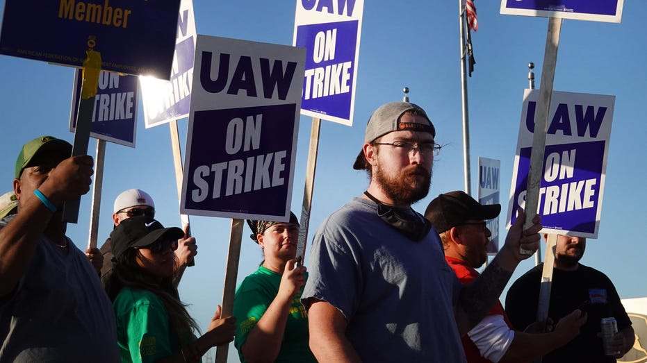 John Deere UAW strike