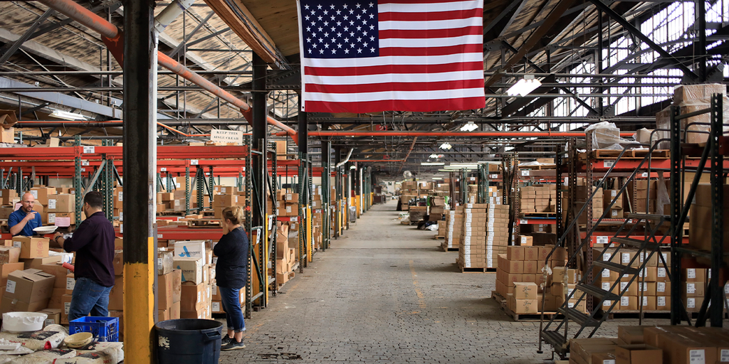 US durable goods orders inch up 0.8% in March - Vimarsana News