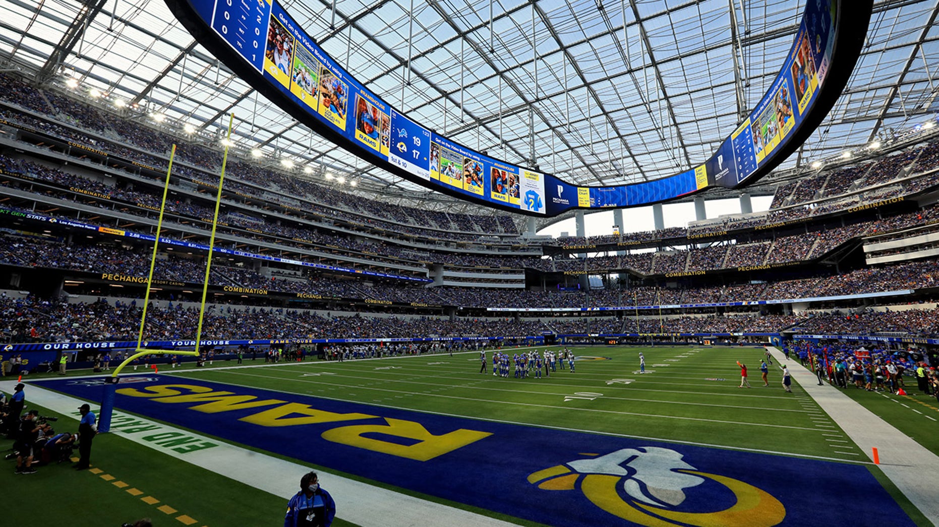 Rams trying to bar fans who are outside Los Angeles region from buying NFC title game tickets: report — FOX Business