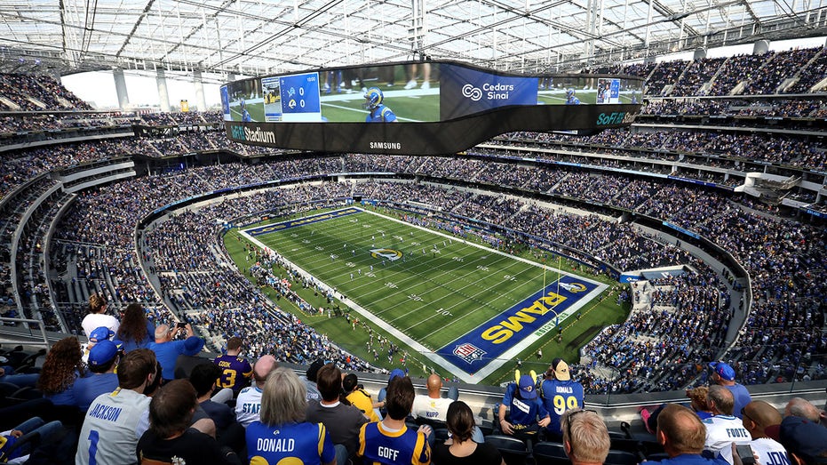 rams game sunday tickets
