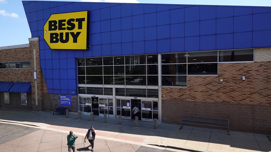 Best Buy storefront