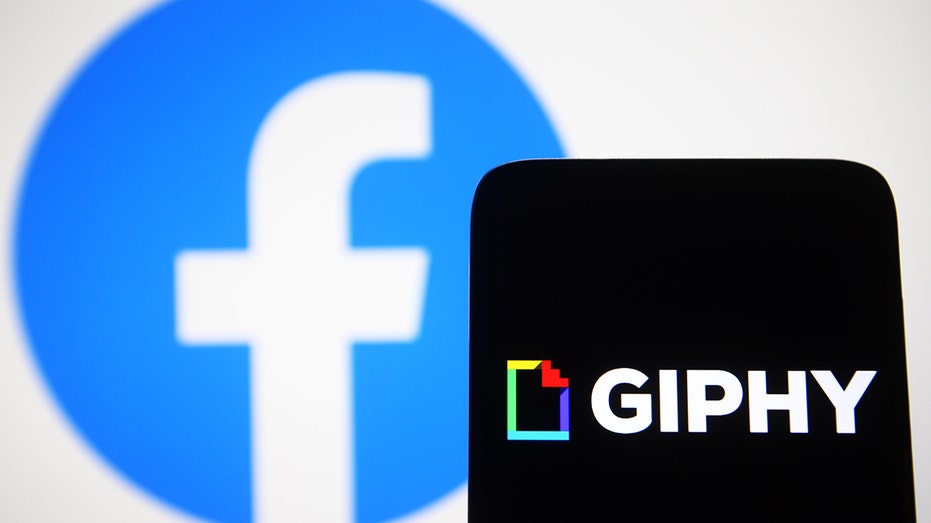 facebook giphy