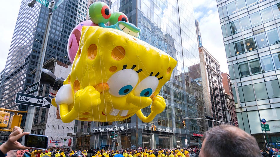 SpongeBob SquarePants Balloon floats down Central Park at annual Macy's Thanksgiving Day Parade