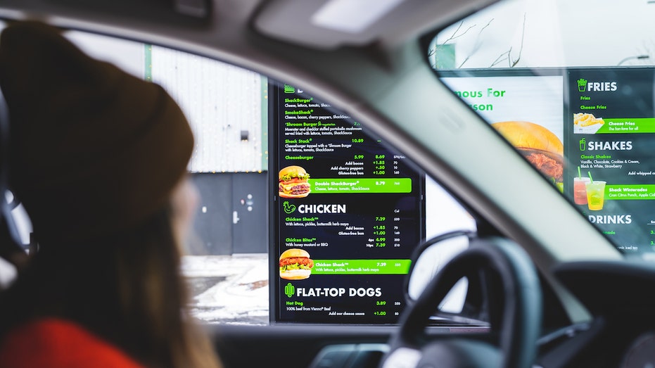 shake shack drive thru