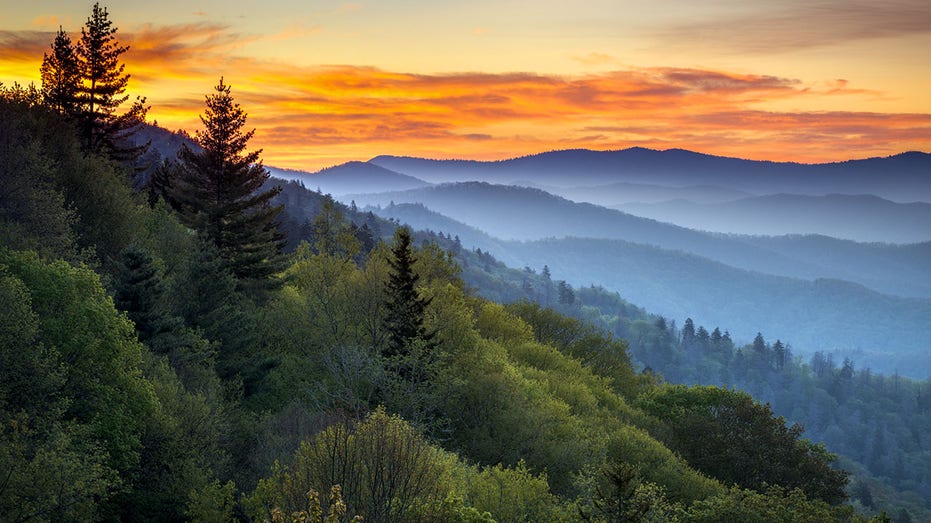 Great Smoky Mountains National Park Scenic Sunrise Landscape at Oconaluftee