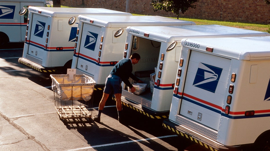 USPS Grumman LLVs