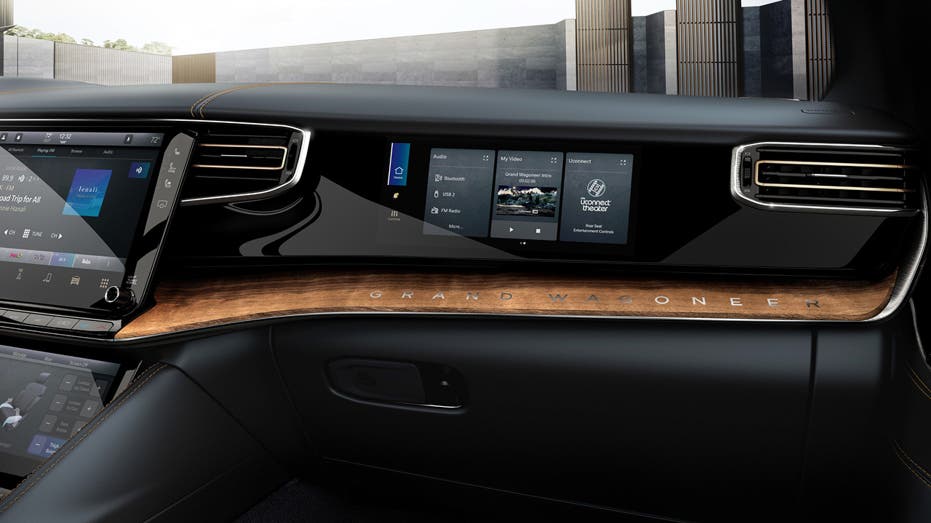 The Jeep Wagoneer, Grand Wagoneer and Grand Cherokee are available with a passenger screen that can play video but is filtered so that it can not be seen from the driver's seat.