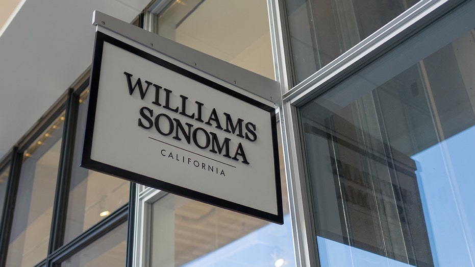 Williams Sonoma Seasonal Workers Express Shock At Gigs Ending Before   Williams Sonoma 4 