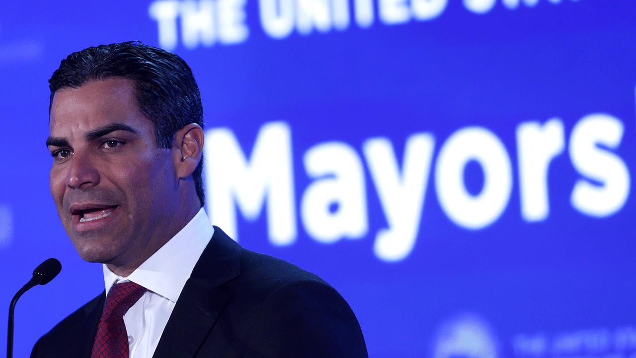 People flocking to Florida for low taxes, crime and