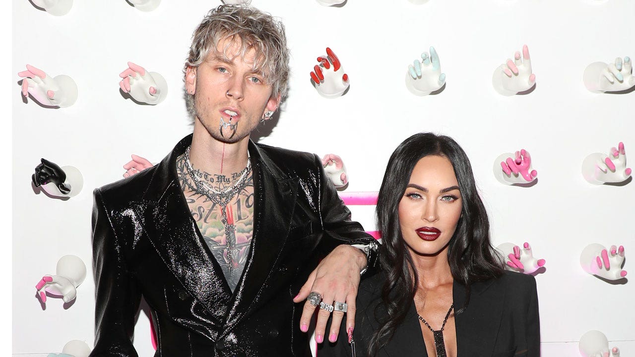 Megan Fox s unique engagement ring s cost estimated around