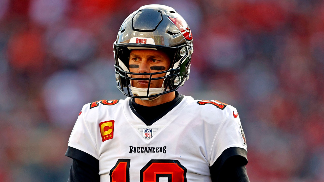 Tom Brady has millions of reasons to extend his career just another week Tom Brady has millions of reasons to extend his career just another week
