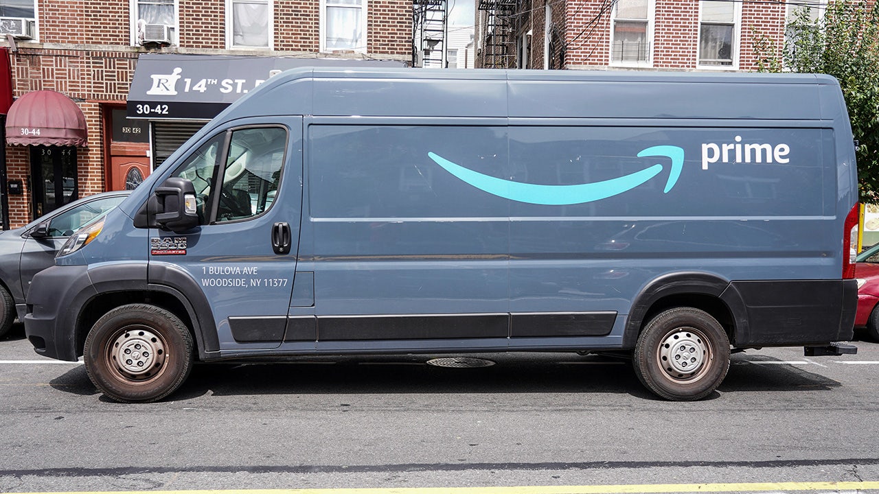 Vans top on amazon