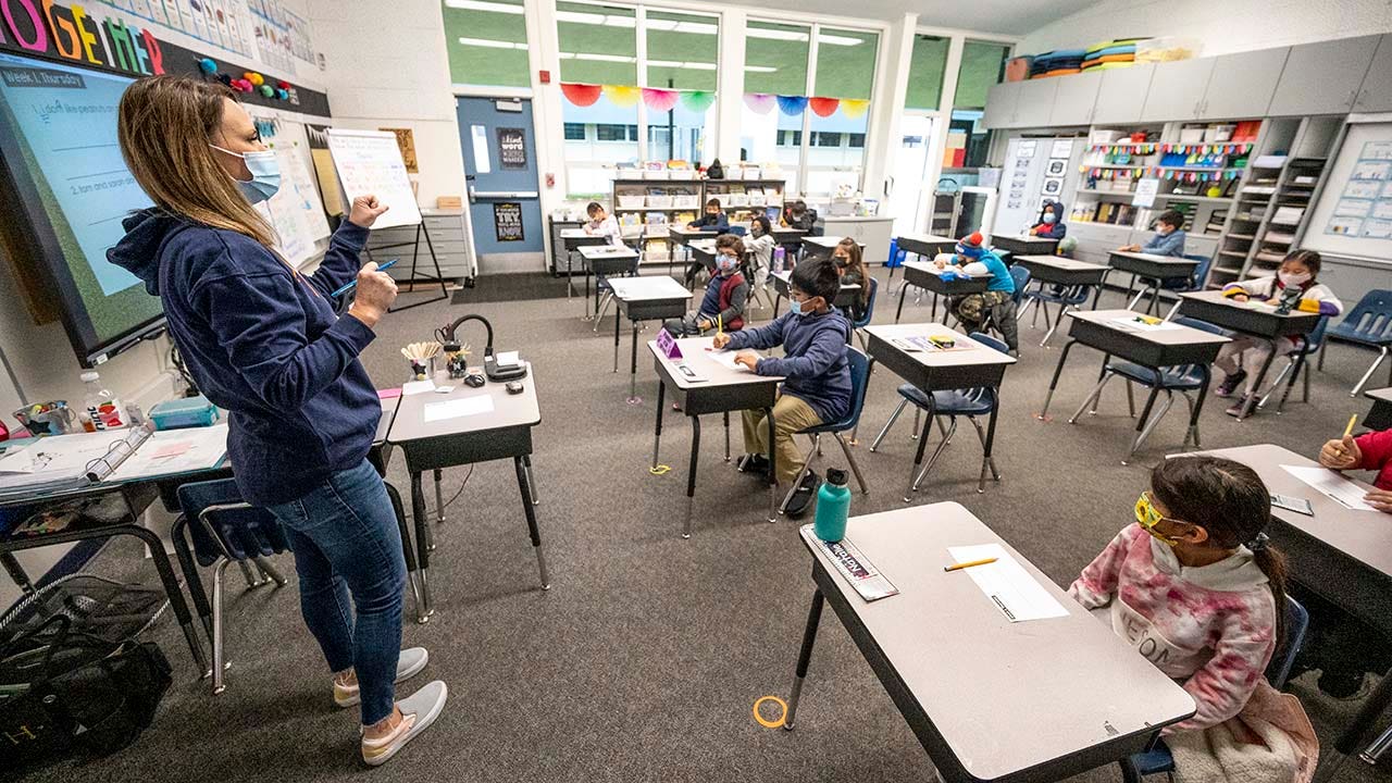 To fill teacher jobs, community colleges offer new degrees - Vimarsana News