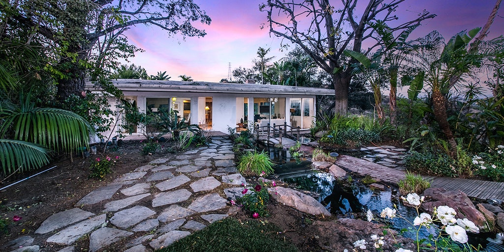 Tanya Roberts' home hits the market for nearly $3M - Vimarsana News