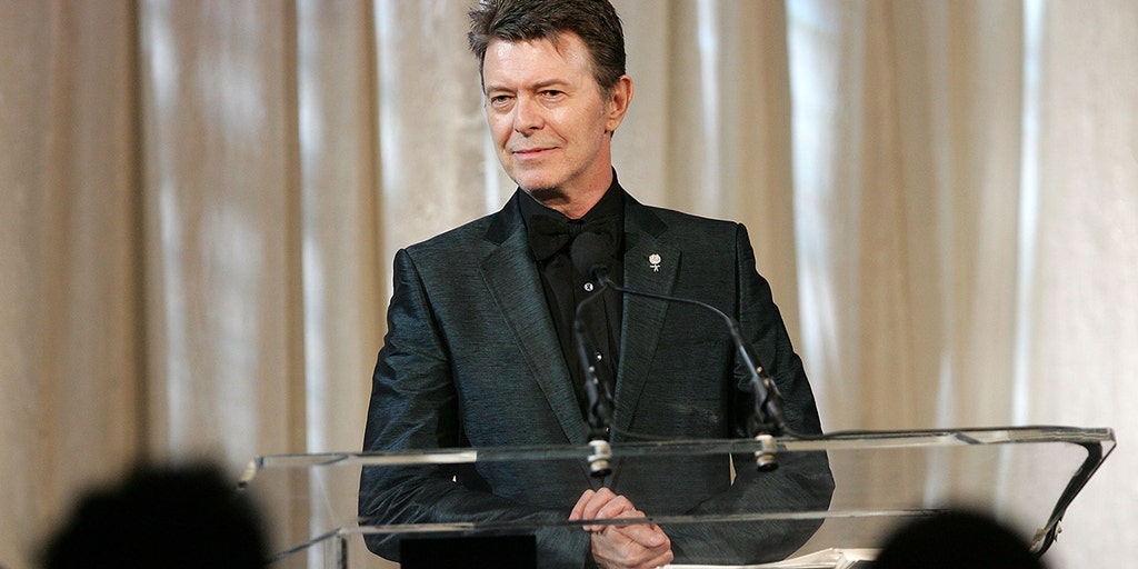 Warner buys David Bowie's music catalog - Vimarsana News