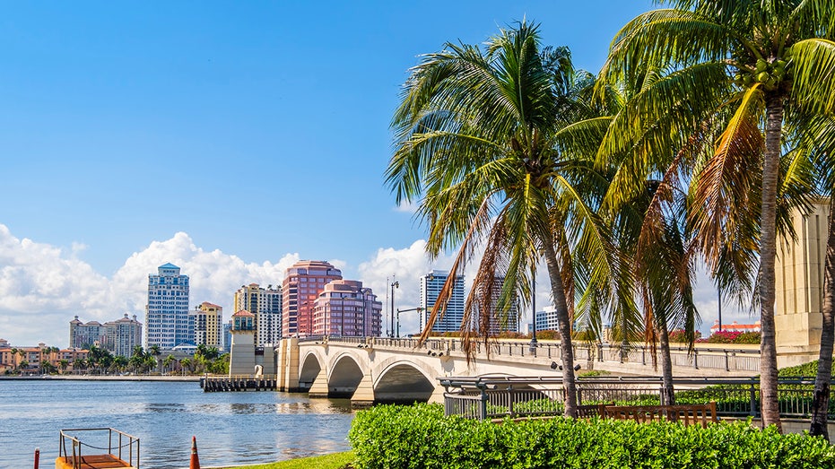 City view of West Palm Beach