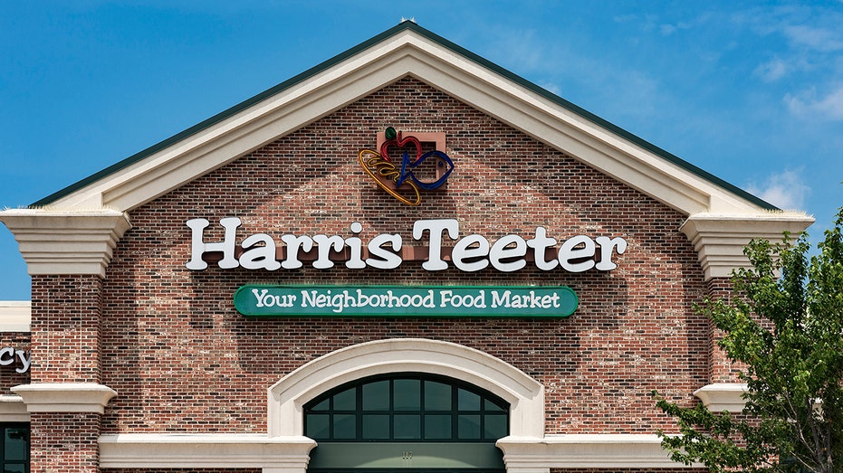 Harris Teeter grocery store