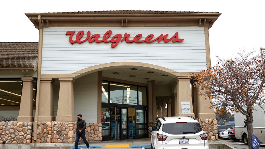 More Walgreens pharmacies return to normal hours as staff shortage