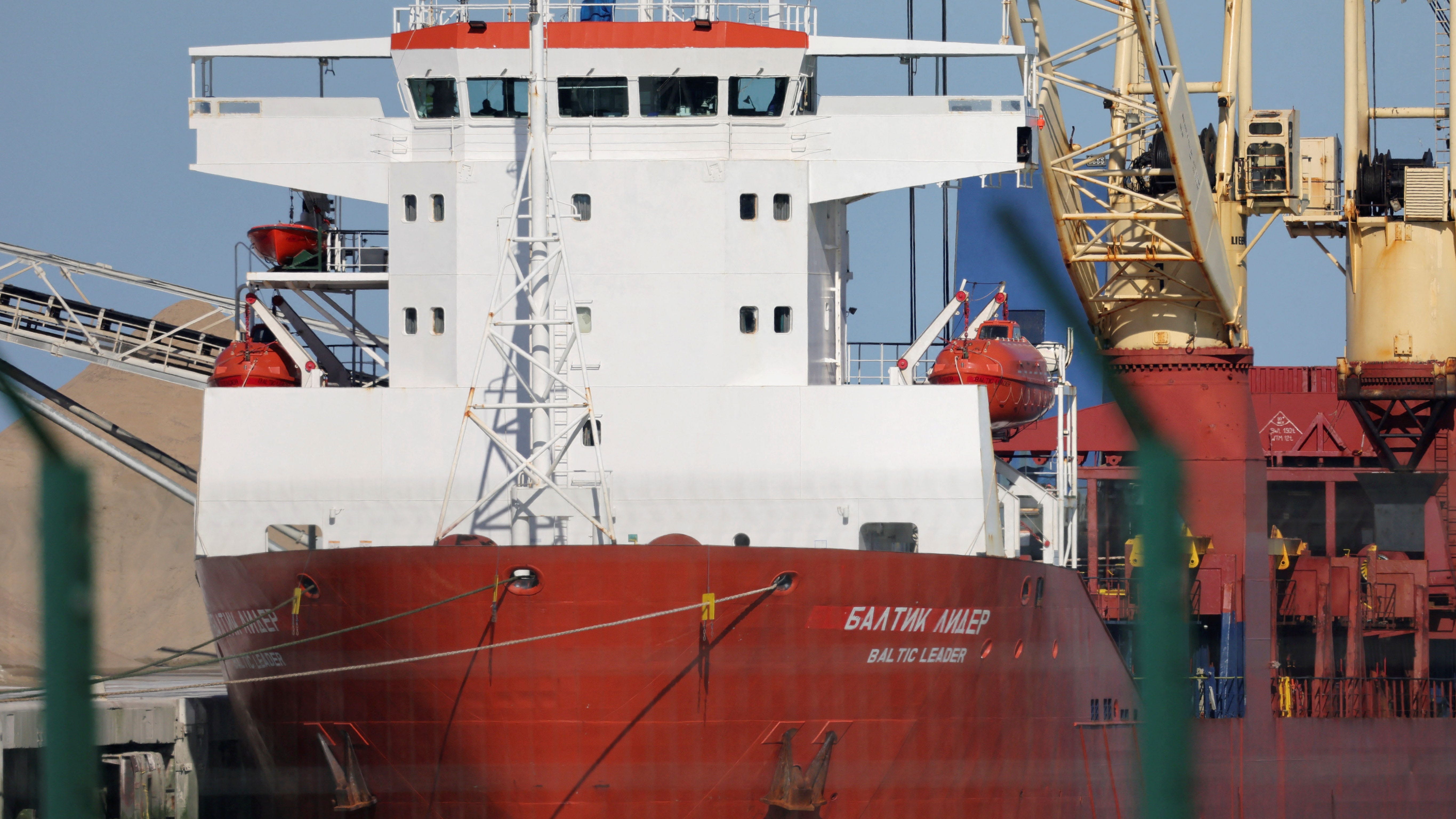 La France s’empare d’un navire visé par les sanctions américaines contre la Russie