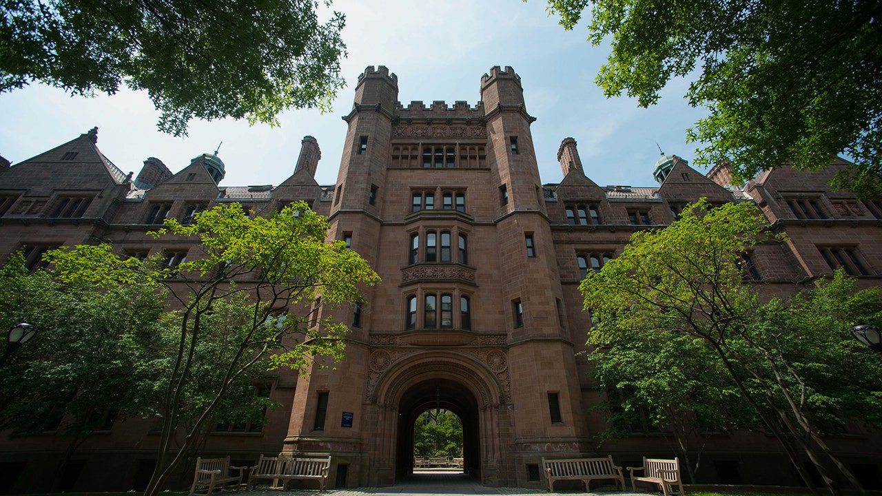 Yale Law School to cover full tuition and fees for lowest-income students