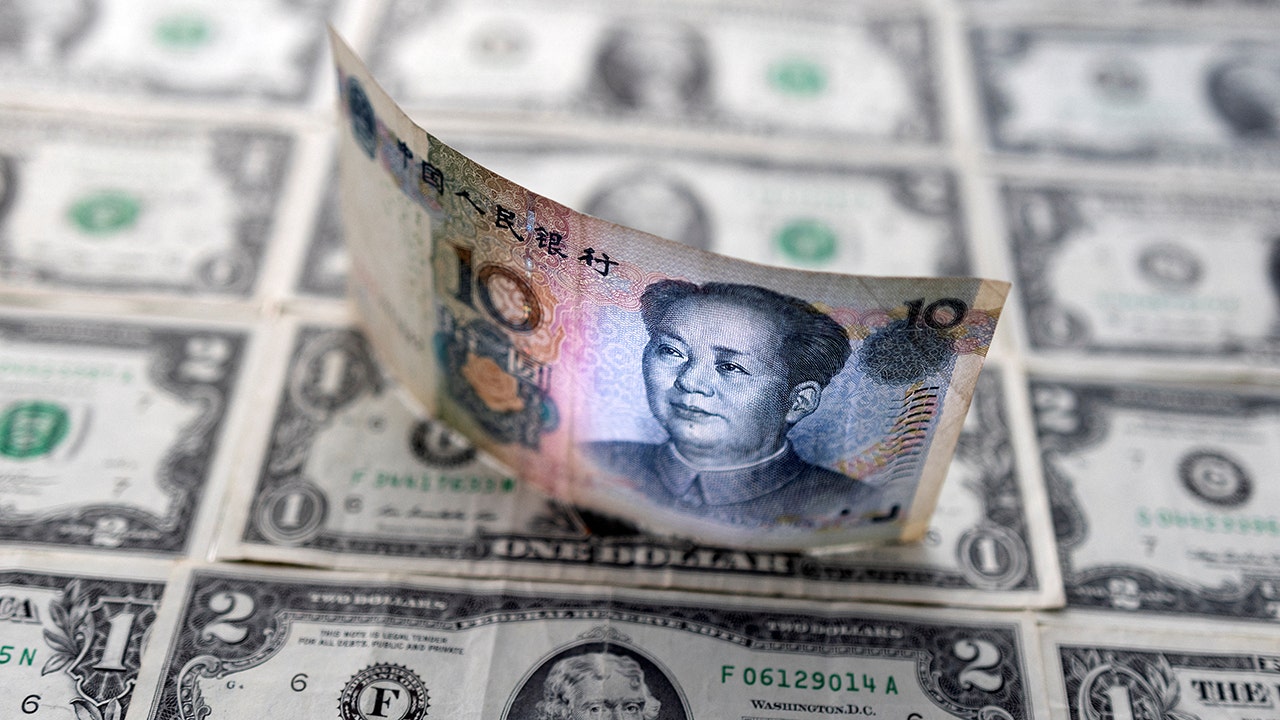 Chinese money to shop usd