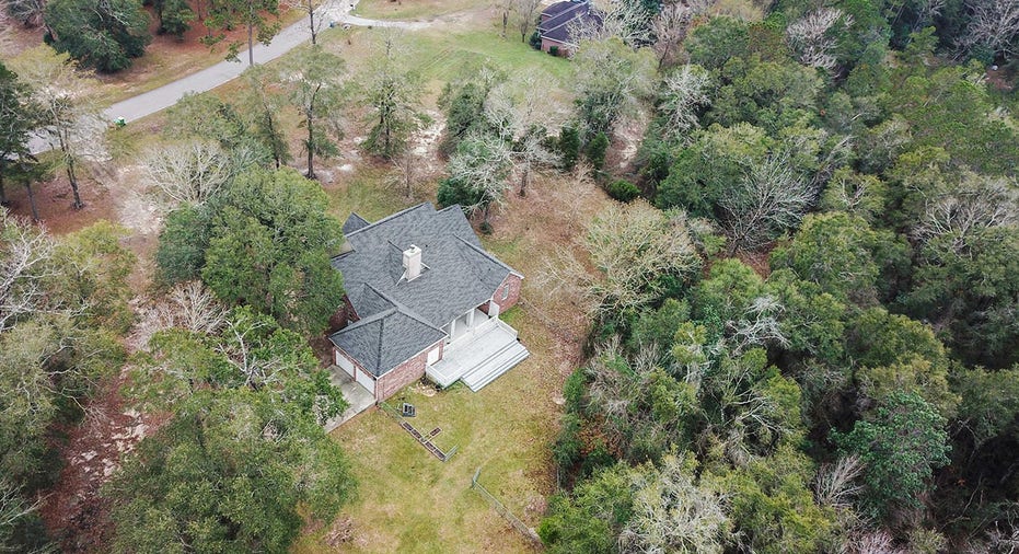 Aerial 17317 River Place