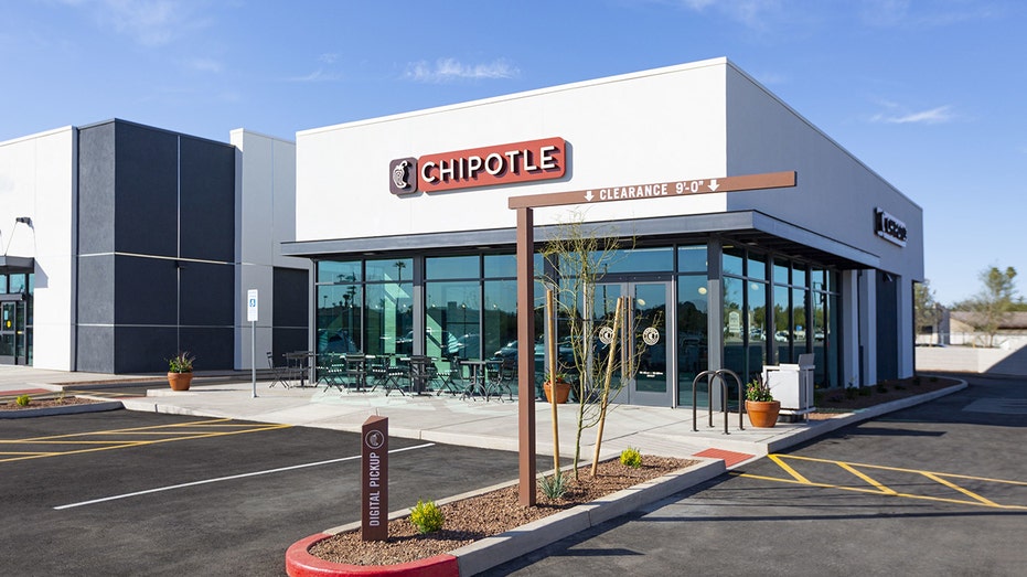 Chipotle's 3000th restaurant