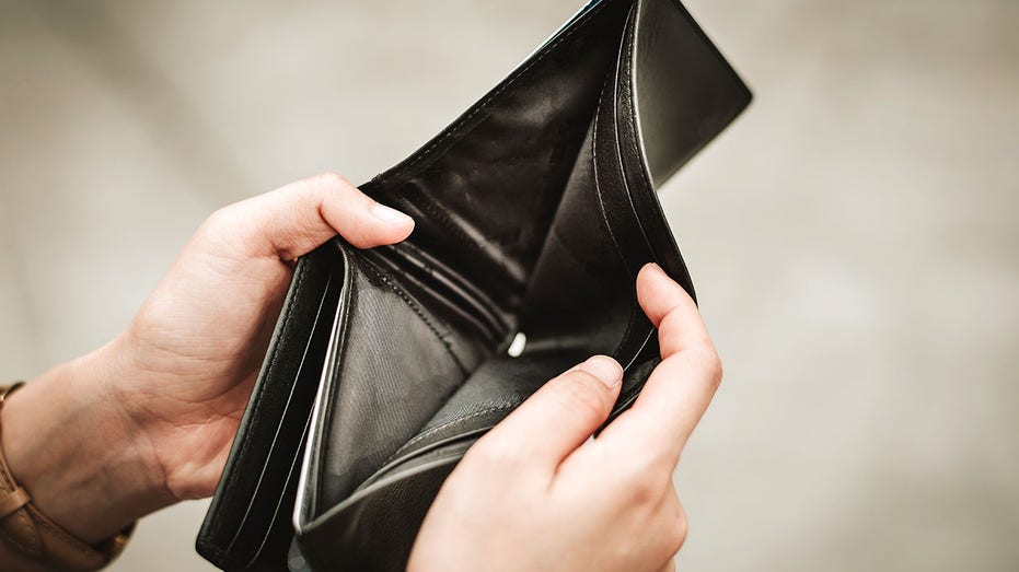 Empty wallet