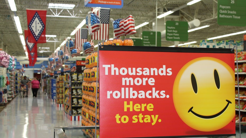 Walmart shoppers sidestep inflation |  Fox Business