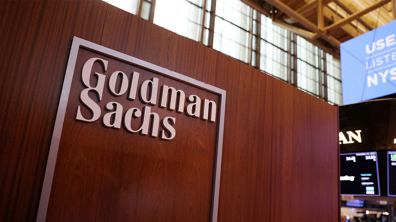 Goldman Sachs hạ dự báo năm 2023 về tăng trưởng của Mỹ