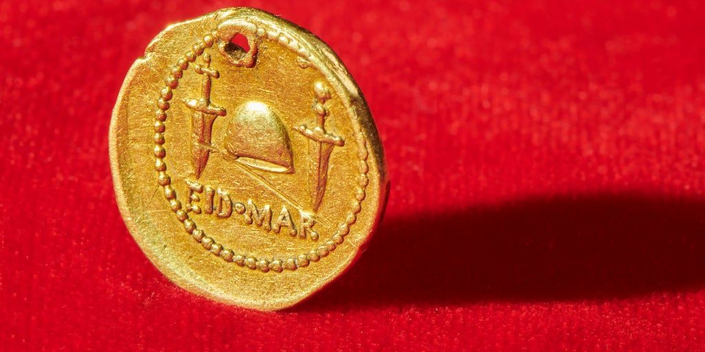 Julius Caesar assassination coin 'Eid Mar' to hit the auction block in May - Vimarsana News