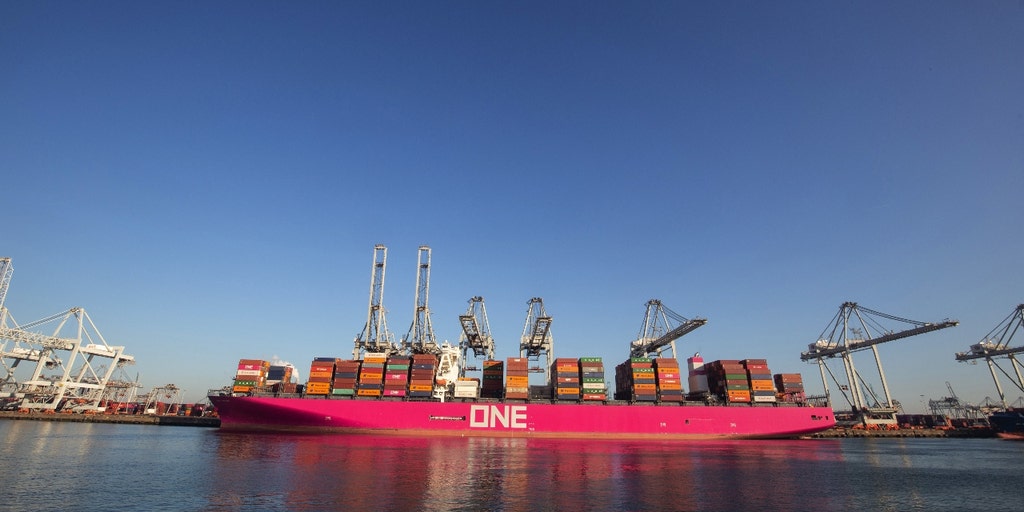 Russia-Ukraine war: Global shipping titans suspend bookings to, from Russia - Vimarsana News