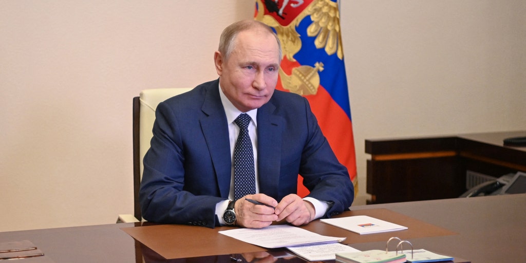 Despite sanctions amid war with Ukraine, Russia's economy not likely to collapse, experts say - Vimarsana News