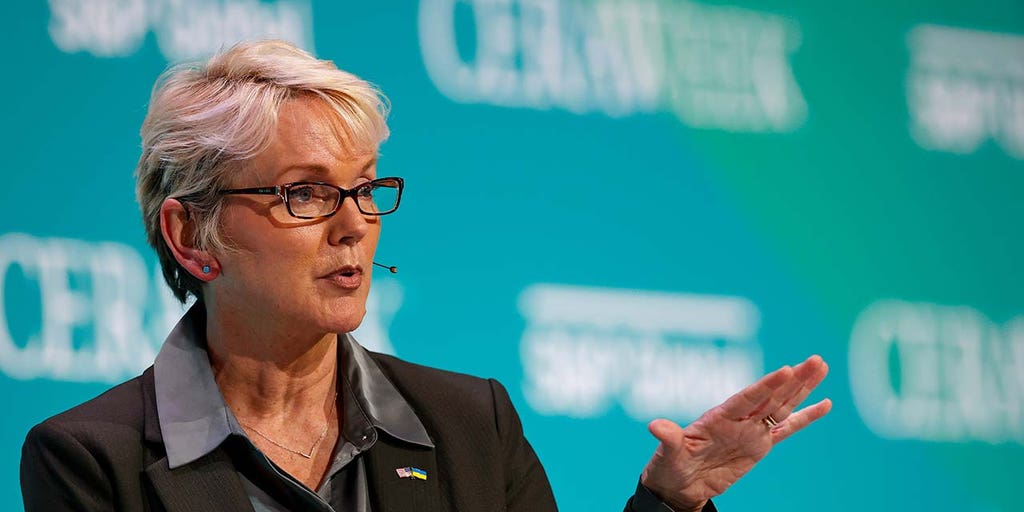 At global energy conference, leaders acknowledge fossil fuels not going away soon - Vimarsana News