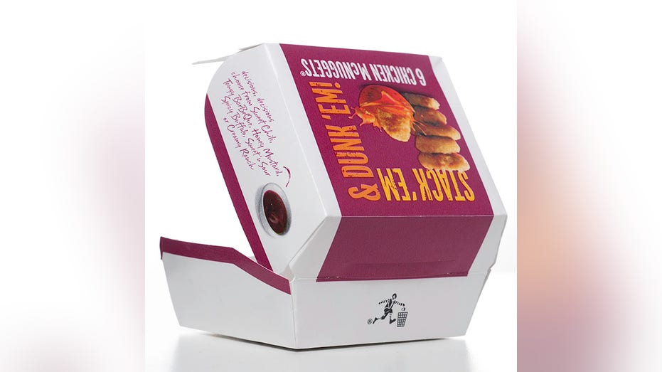 McDonalds 6 Chickens McNuggets box