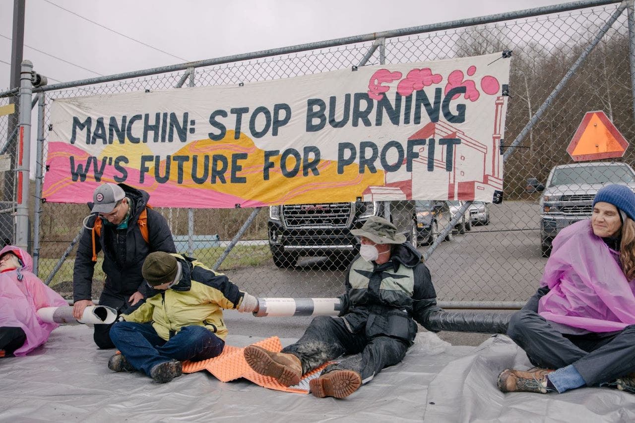 Climate activists reportedly arrested outside West Virginia coal plant