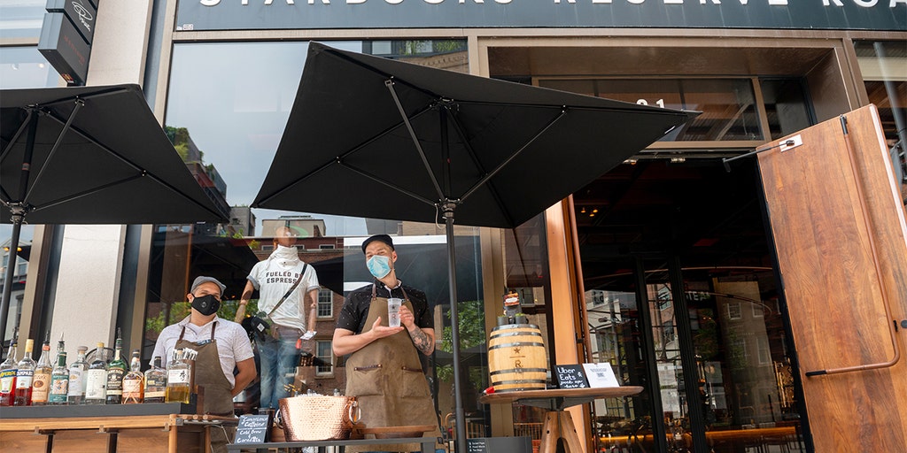 Starbucks-Reserve-Roastery-NYC