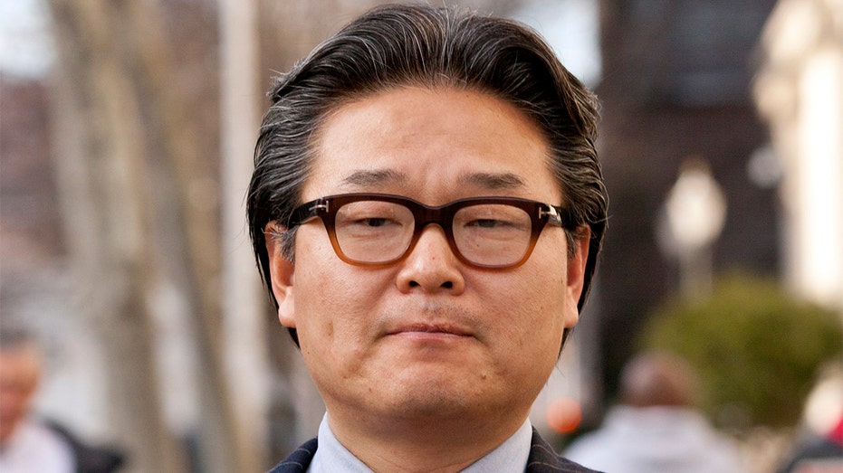 Bill Hwang, founder of Tiger Asia Management LLC, leaves federal court in Newark, New Jersey, Wednesday, Dec. 12, 2012. (Emile Wamsteker/Bloomberg via Getty Images)