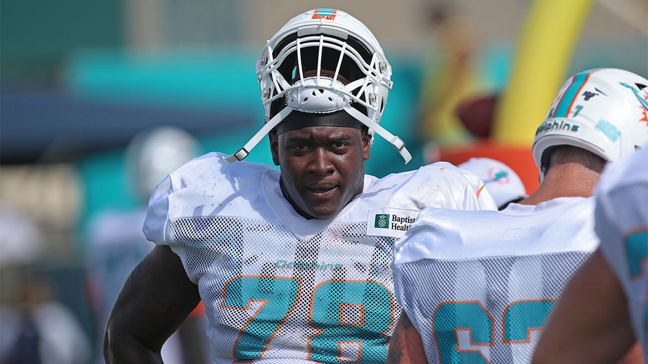 The man behind the gas mask: Dolphins No. 1 pick Laremy Tunsil