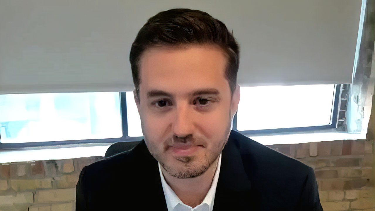 Elon Musk putting Twitter deal on hold 'extremely smart': Rumble CEO