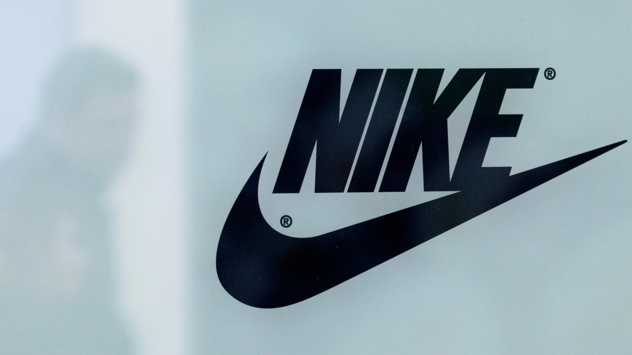 Nike ожидает увеличения выручки по сравнению с прошлым годом и снижения чистой прибыли в третьем квартале.