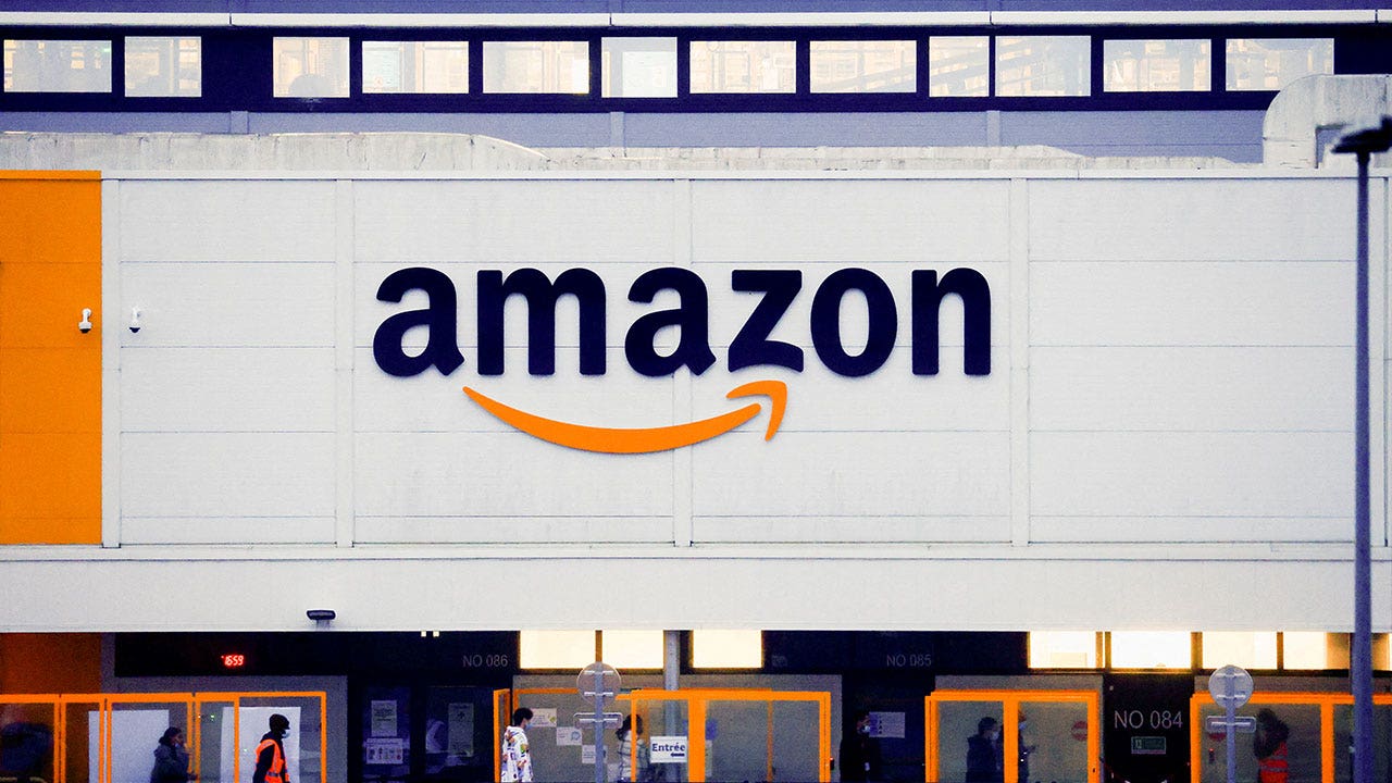 Amazon opens first physical fashion retail store | Fox Business