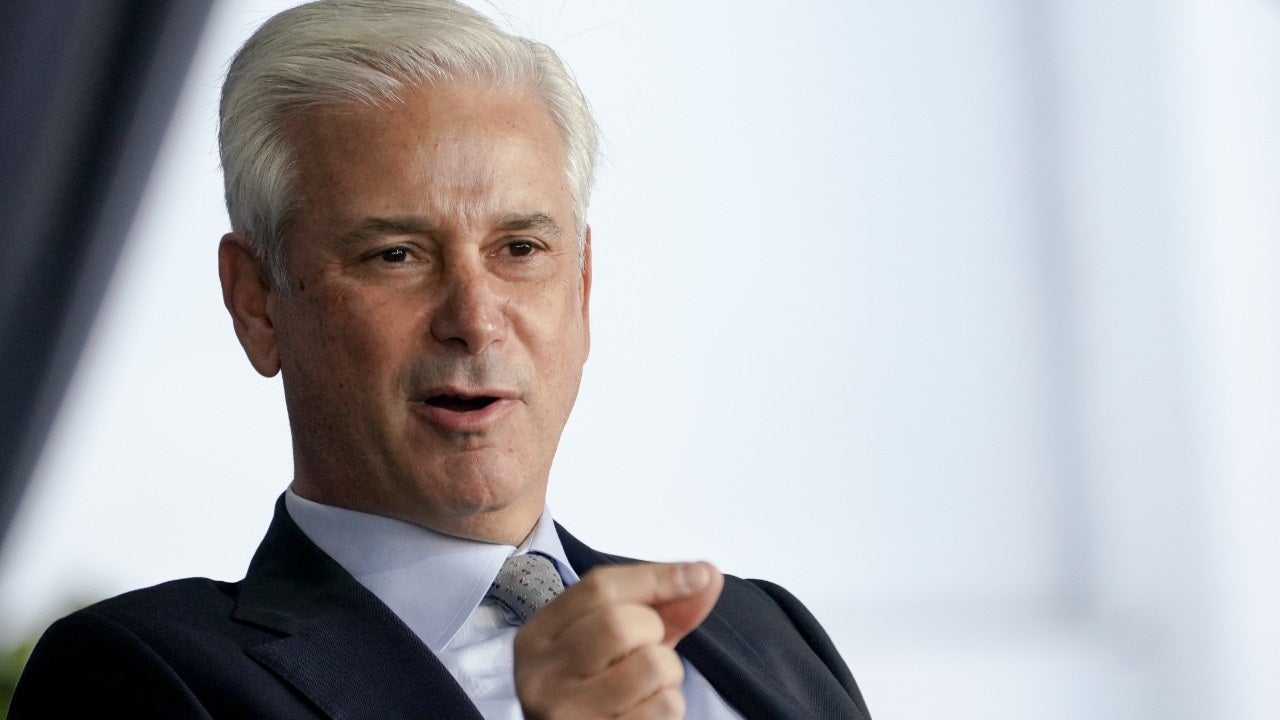 US economy heading into downturn, Wells Fargo CEO warns: ‘No question