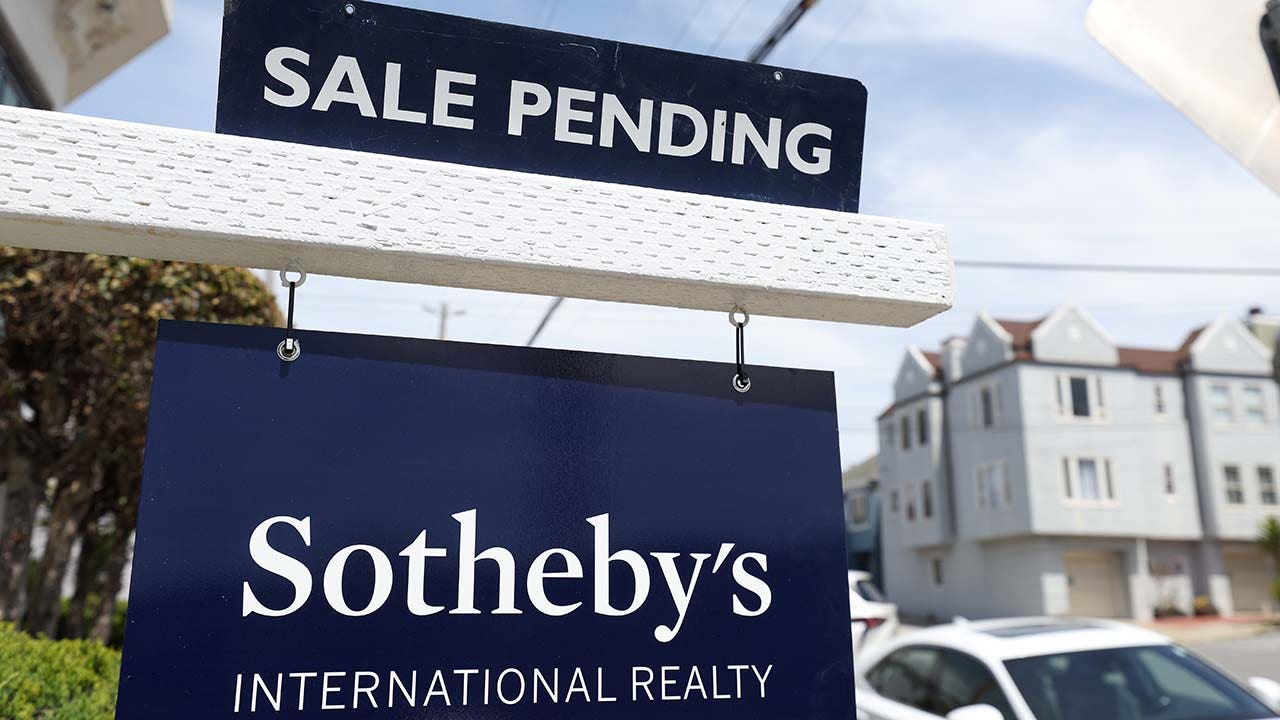 Pending home sales slide for sixth straight month, slowest pace in