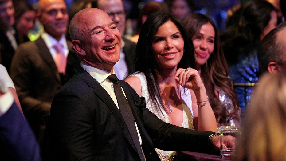 Jeff Bezos and Lauren Sanchez