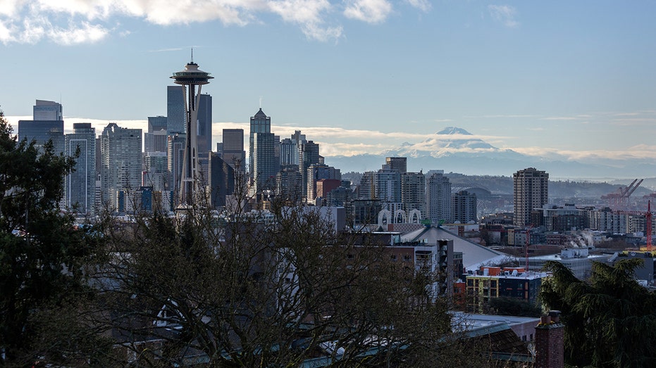 Seattle skyline and Mount Rainier