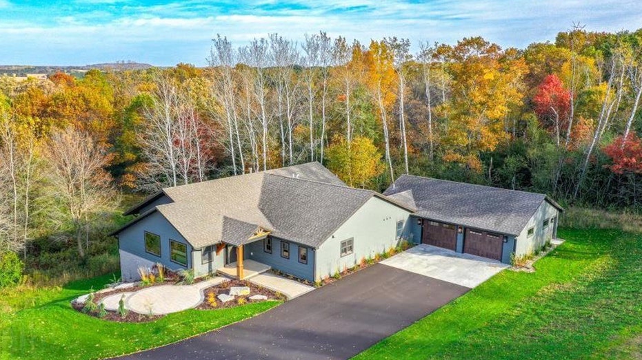 Tom Vanessa 'American Dream Home'